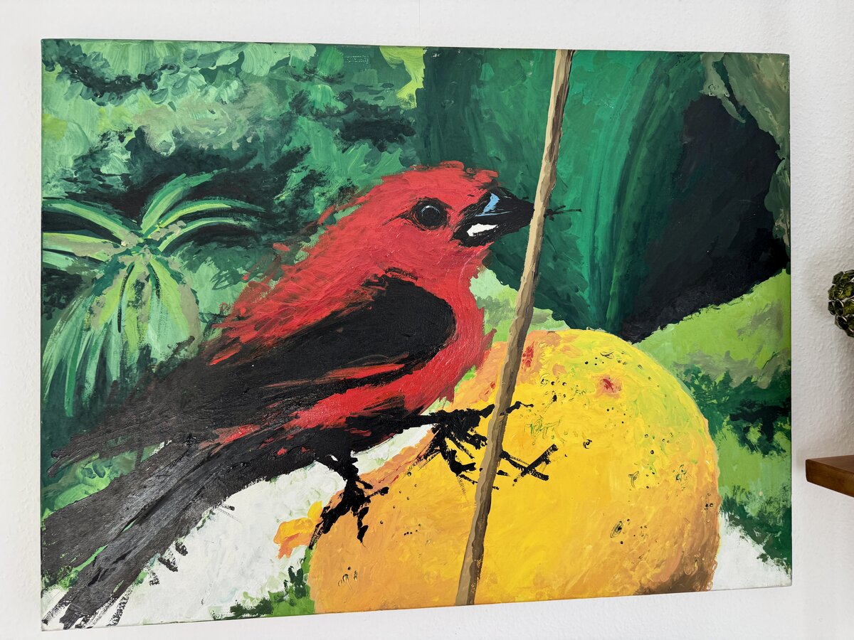 Roter Vogel auf gelber Frucht – Acrylgemälde von Sandro Casotti